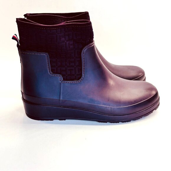 Tommy Hilfiger Women's Blayr Rain Boot Size 10 Burgundy Waterproof Pull On Ankle - Picture 1 of 11